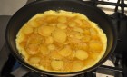 Cooking a Spanish tortilla